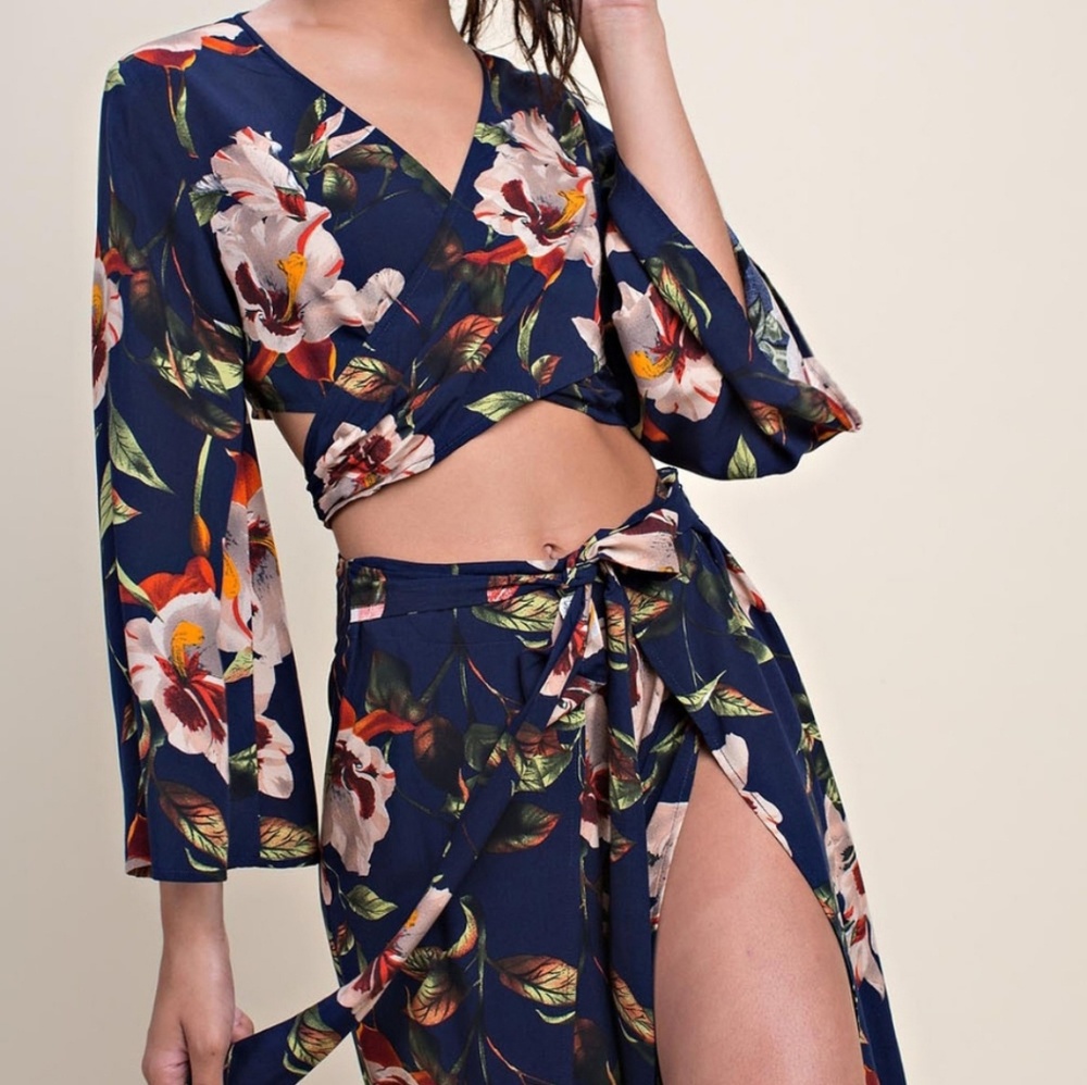 Rebeca Set - Picture 2 of 4
